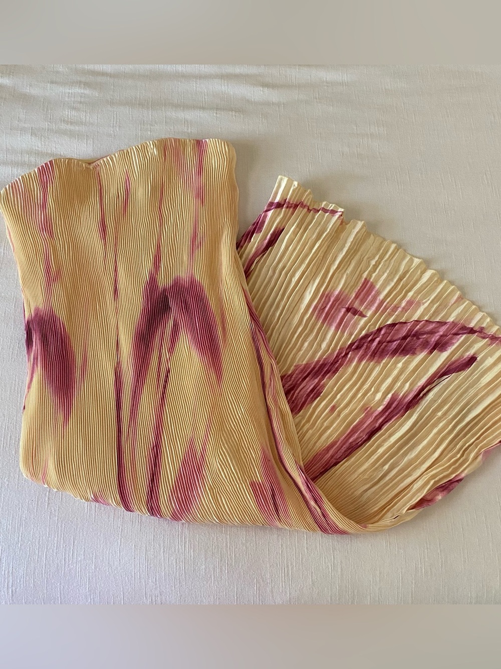 Abercrombie & Fitch Pale Yellow and Pink Pleated Midi Dress